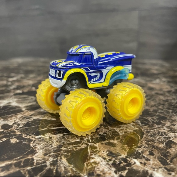 Blaze And The Monster Machines Robot Rider Darrington , Nickelodeon - Picture 2 of 8